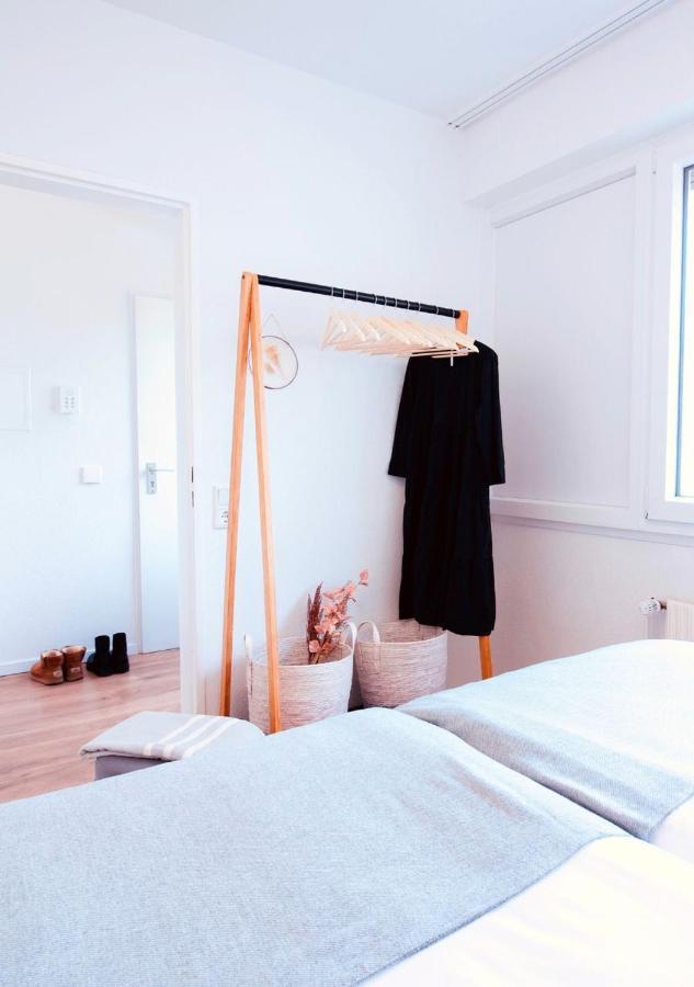 Apartment Mit Balkon - Netflix - Nahe Messe Duesseldorf Krefeld Buitenkant foto