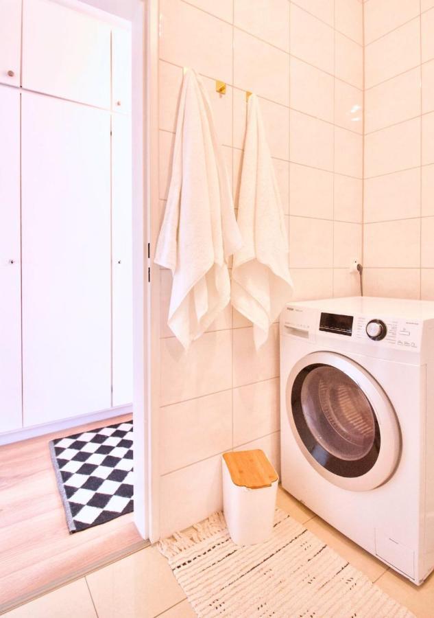 Apartment Mit Balkon - Netflix - Nahe Messe Duesseldorf Krefeld Buitenkant foto