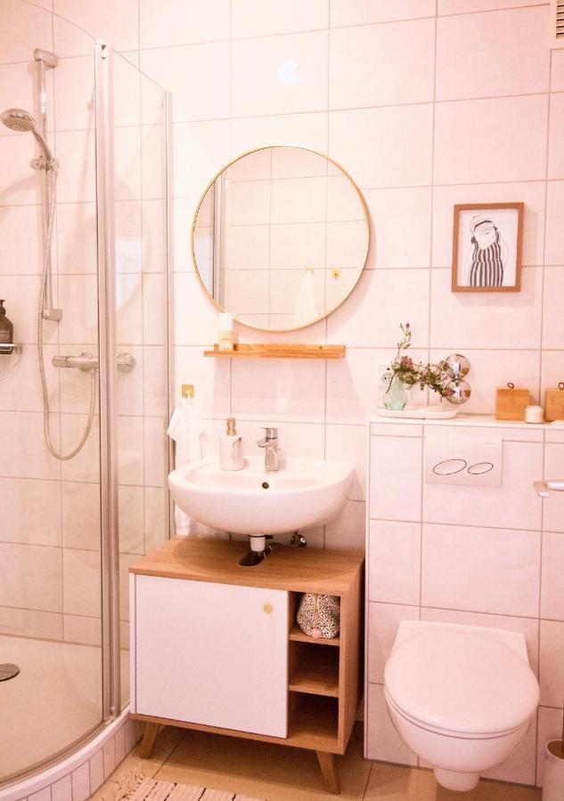 Apartment Mit Balkon - Netflix - Nahe Messe Duesseldorf Krefeld Buitenkant foto